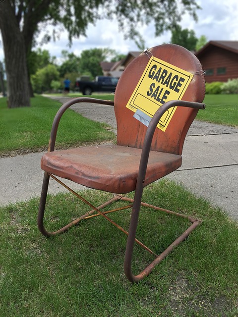 https://pixabay.com/en/garage-sale-sign-rusty-2261502/ https://pixabay.com/en/garage-sale-sign-rusty-2261502/