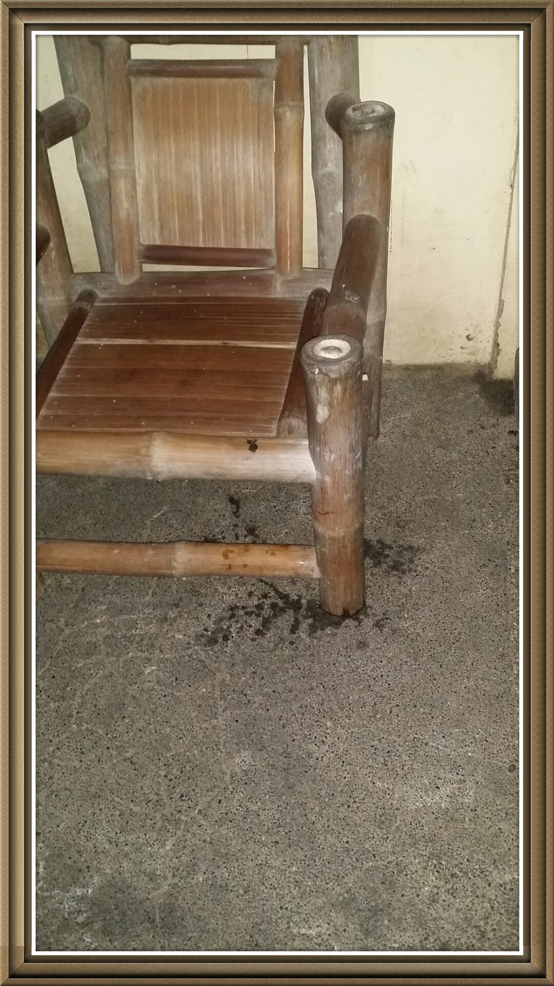 Our pee-tiful chair. hahaha... Our pee-tiful chair. hahaha...