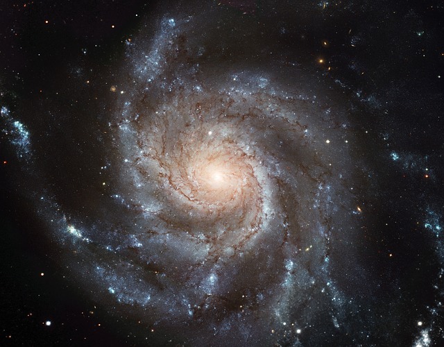 https://pixabay.com/en/messier-101-ngc-5457-galaxy-10995/