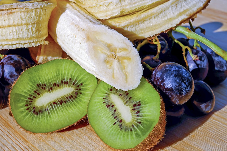 https://pixabay.com/en/banana-fruit-yellow-healthy-2668643/ https://pixabay.com/en/banana-fruit-yellow-healthy-2668643/