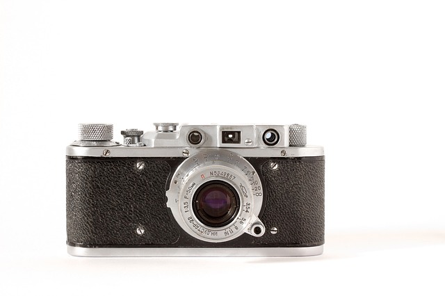 https://pixabay.com/en/camera-analog-zorki-russia-russian-1987501/ https://pixabay.com/en/camera-analog-zorki-russia-russian-1987501/