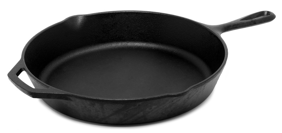 https://pixabay.com/en/cast-iron-pan-2202193/