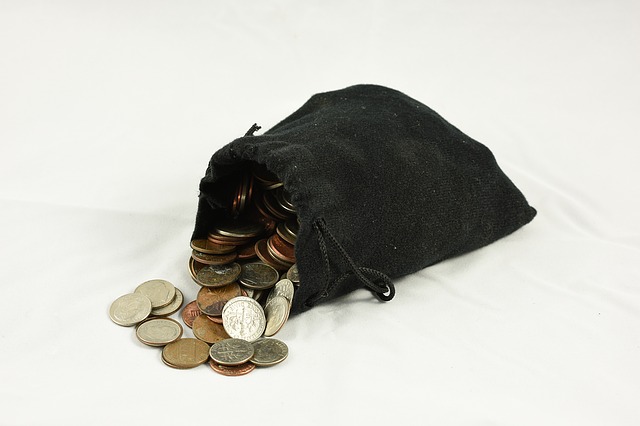 https://pixabay.com/en/bag-of-coins-coin-purse-money-1335962/ https://pixabay.com/en/bag-of-coins-coin-purse-money-1335962/