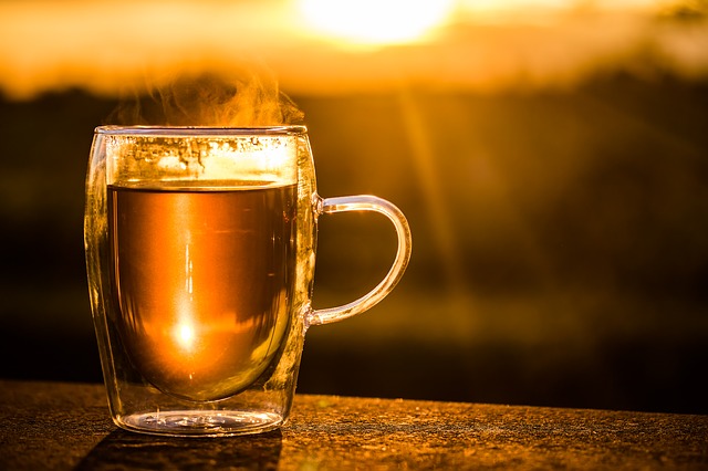 https://pixabay.com/en/teacup-cup-of-tea-tee-drink-hot-2324842/