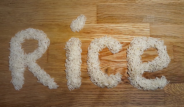 https://pixabay.com/en/rice-food-grain-eat-grain-of-rice-2814262/