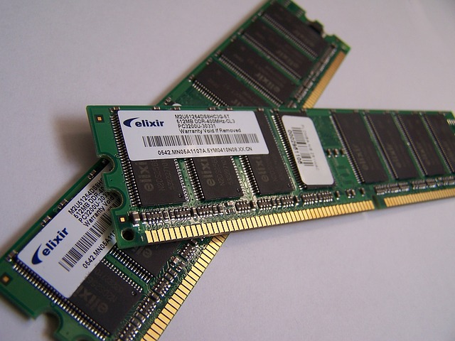 https://pixabay.com/en/computer-memory-chips-technology-857098/ https://pixabay.com/en/computer-memory-chips-technology-857098/