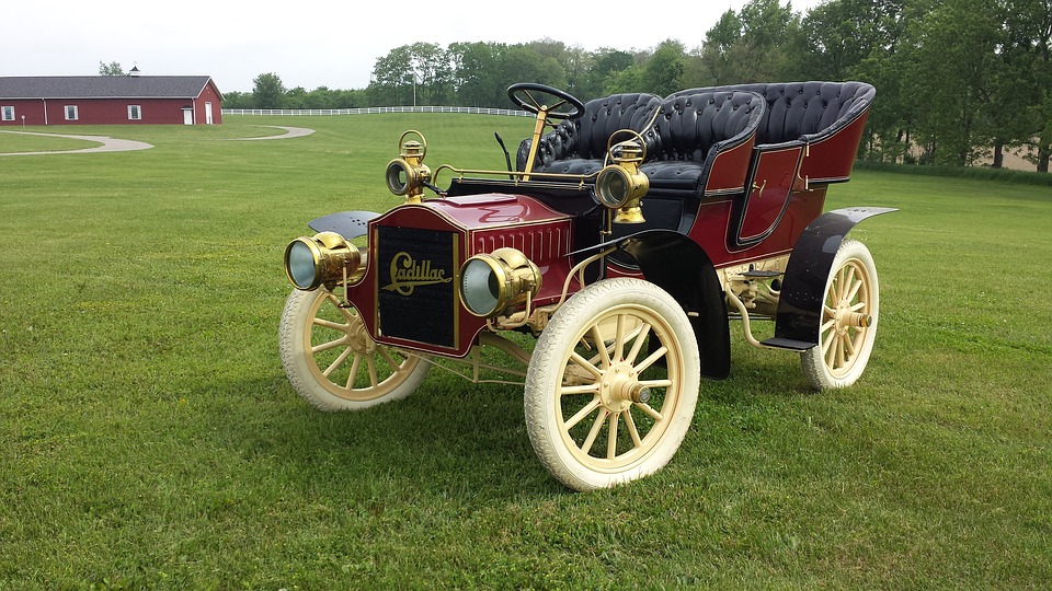 https://pixabay.com/en/cadillac-antique-car-free-image-3037645/ https://pixabay.com/en/cadillac-antique-car-free-image-3037645/