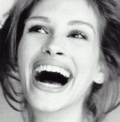 Julia Roberts - I think she's one of the most beautiful people in Hollywood. Was happy for her when she gave birth to twins~