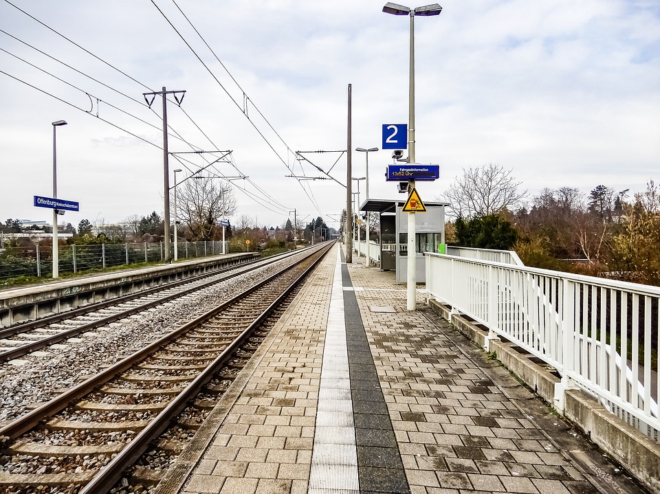 I was stationary on a station on the wrong train until Jesus turned my life around I was stationary on a station on the wrong train until Jesus turned my life around