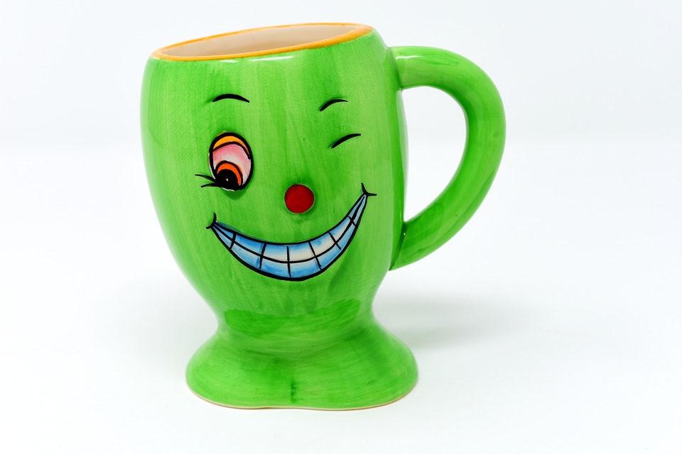 https://pixabay.com/en/cup-drink-vessel-smiley-funny-3082145/