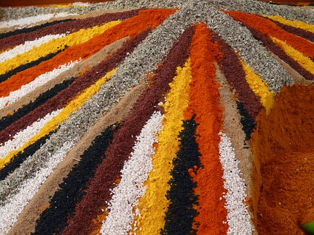 https://pixabay.com/en/spices-spice-mix-colorful-curry-73770/