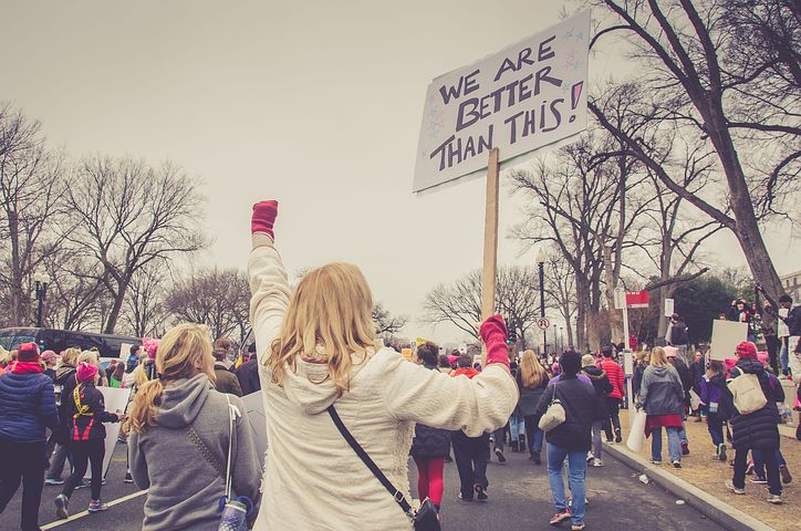 People protesting People protesting