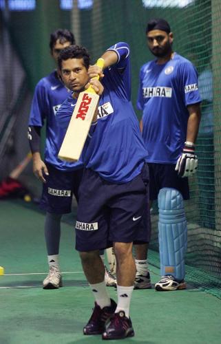 Sachin Bhai at Nets !!!!!!! - Sachin Bhai at Nets  in SA tour 2006!!!!!