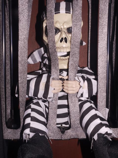 Photo taken by me - Hellfire Club skeleton - Manchester Photo taken by me - Hellfire Club skeleton - Manchester