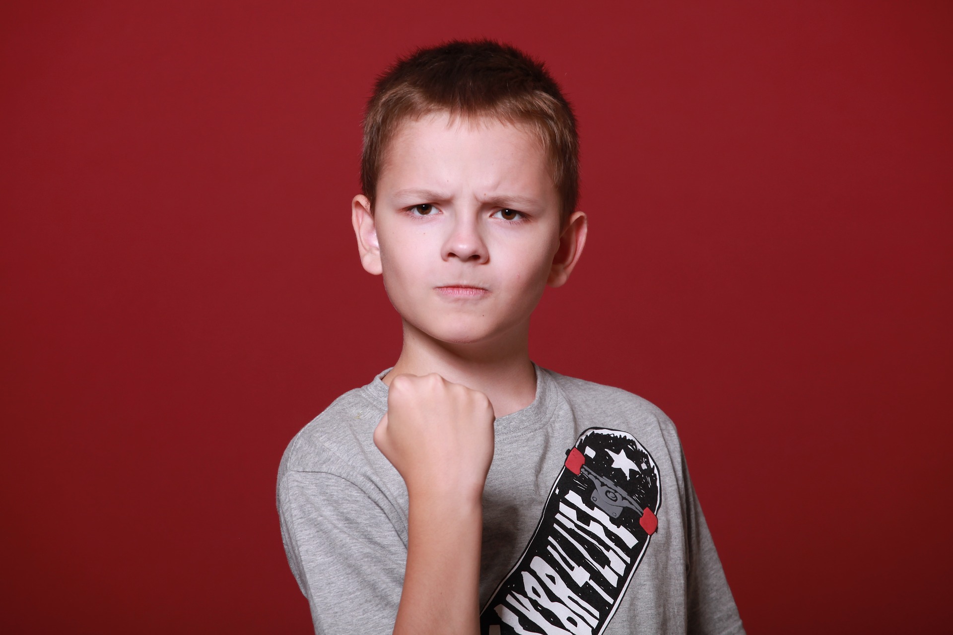 https://pixabay.com/en/boy-teen-schoolboy-anger-angry-2736659/