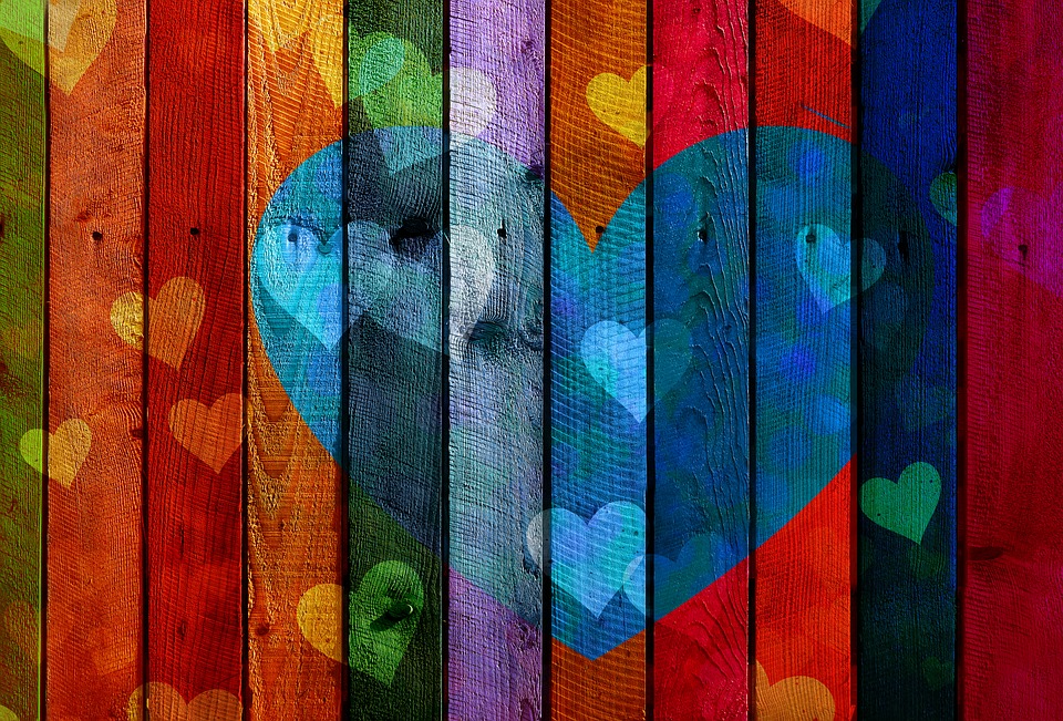 On love. Image[Pixaby]