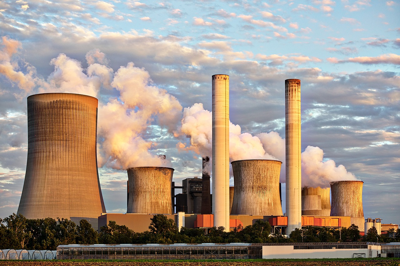 https://pixabay.com/en/power-plant-industry-chimney-2411932/ https://pixabay.com/en/power-plant-industry-chimney-2411932/