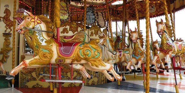 https://pixabay.com/en/fair-horses-fun-rides-14247/ https://pixabay.com/en/fair-horses-fun-rides-14247/