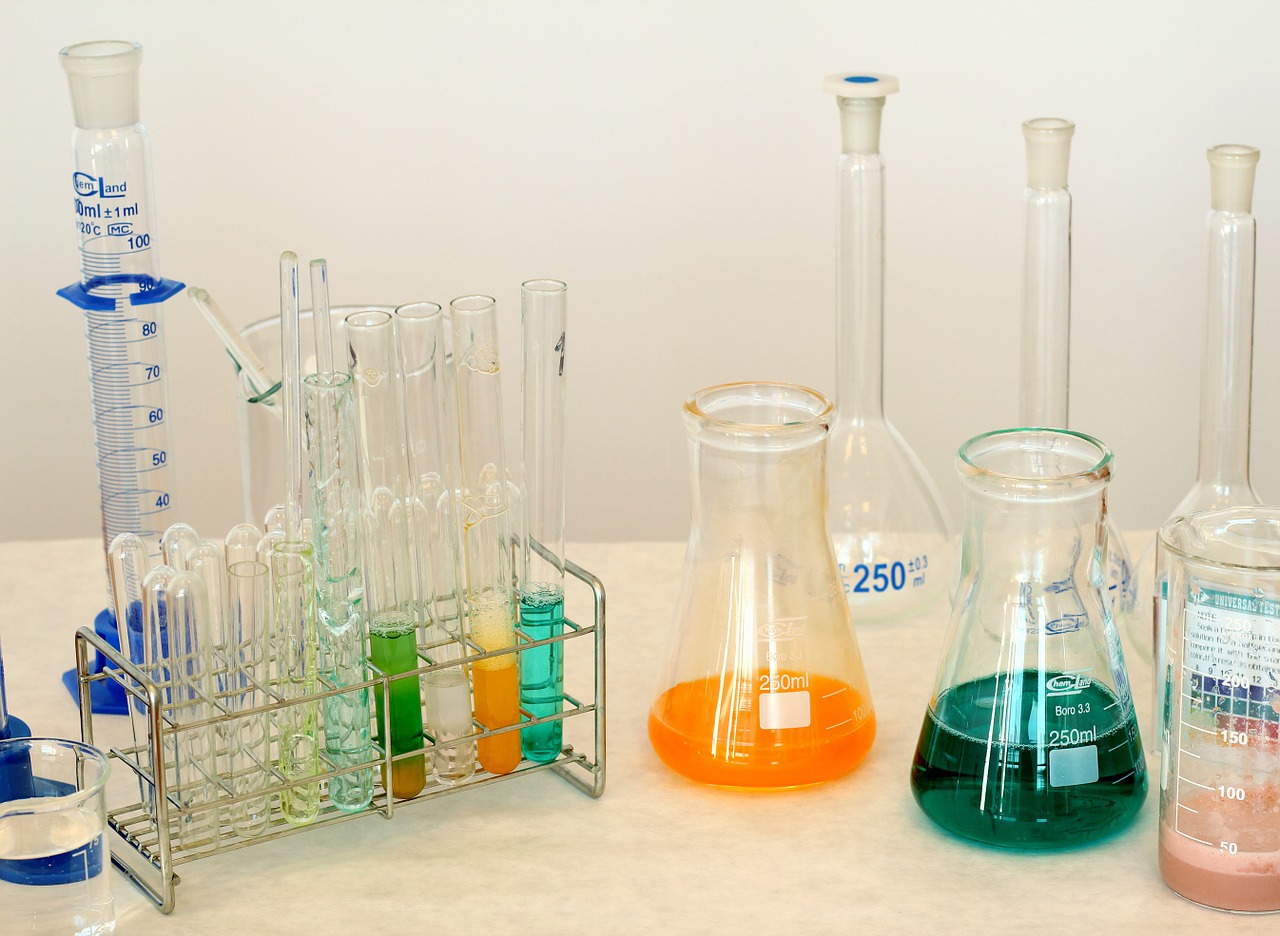 https://pixabay.com/en/laboratory-chemistry-chemical-1009178/