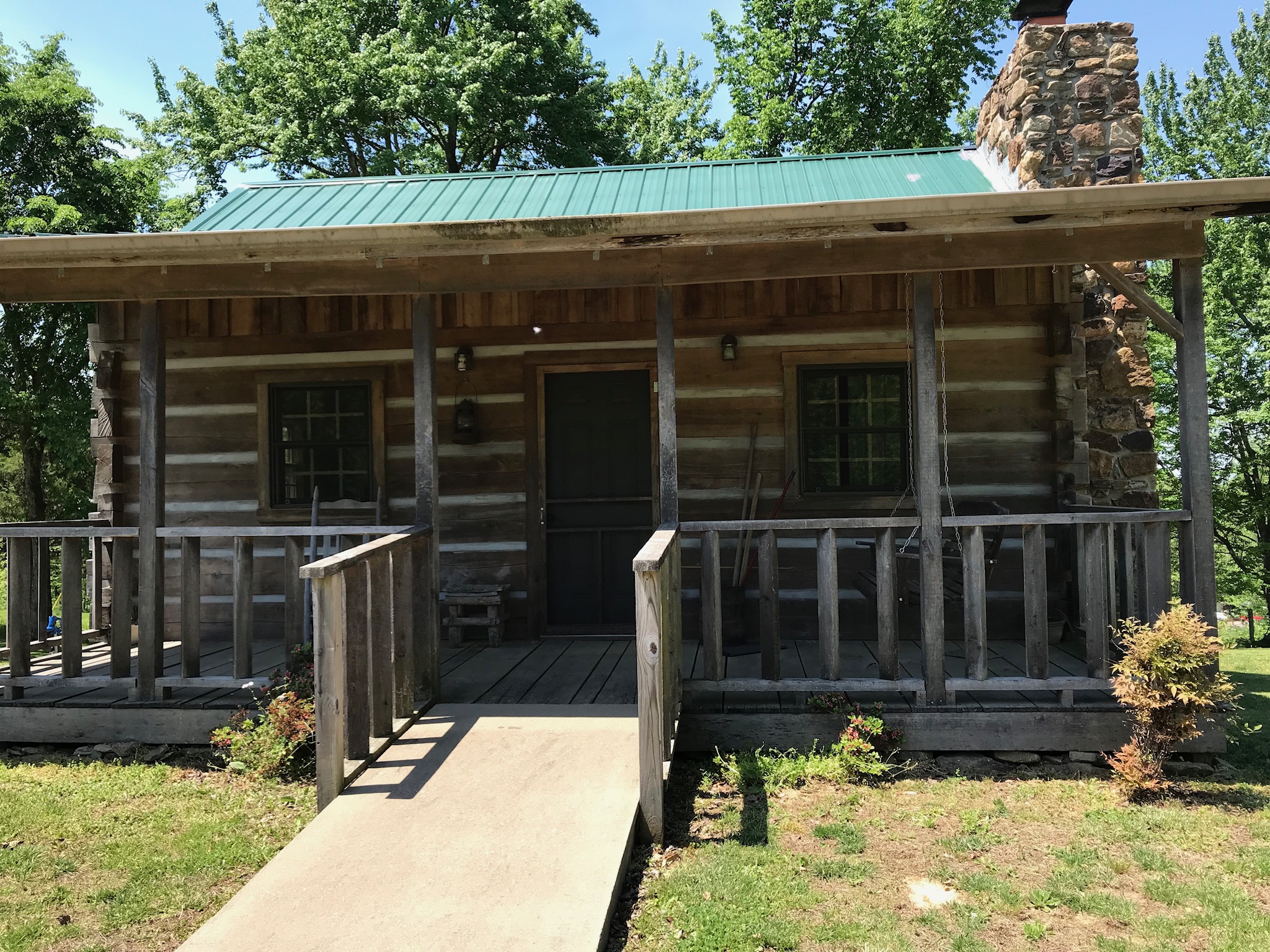 Uncle Pen’s cabin in Rosine, Kentucky.  Photo taken by and the property of FourWalls.