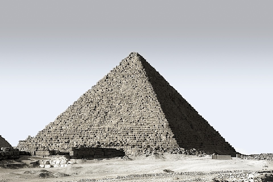 https://pixabay.com/en/pyramid-egypt-pharaonic-egyptian-3478575/