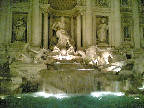 Fontana di Trevi - I guess almost everybody know this... the Fontana di Trevi in Rome is an all-time classic!