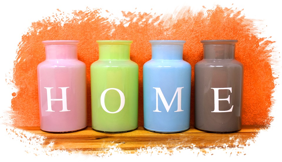 https://pixabay.com/en/home-at-home-vases-colorful-glass-3596613/