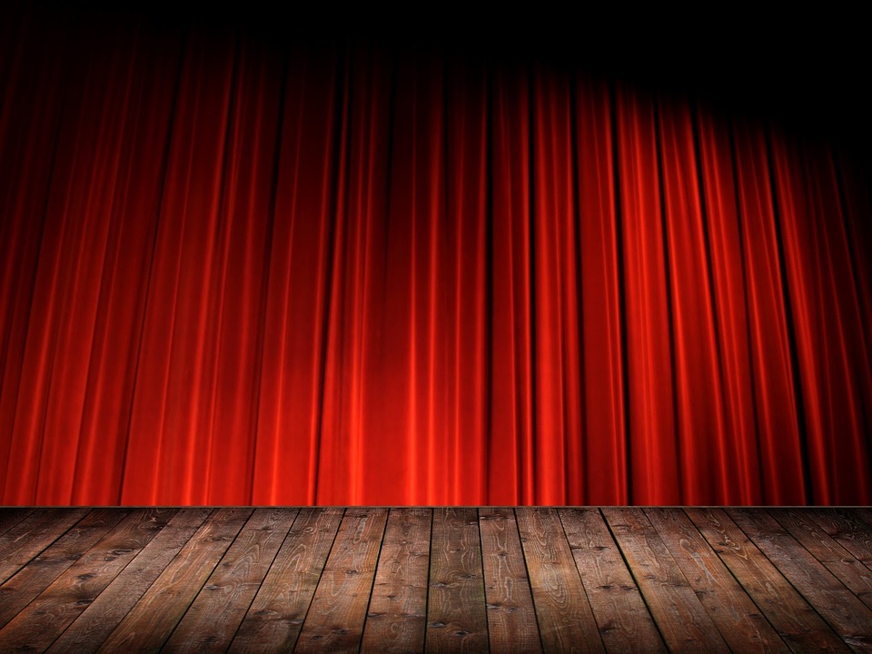 https://pixabay.com/en/curtain-theatre-las-vegas-red-269920/