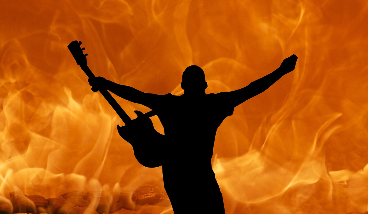 https://cdn.pixabay.com/photo/2015/10/31/12/54/guitar-1015750_960_720.jpg https://cdn.pixabay.com/photo/2015/10/31/12/54/guitar-1015750_960_720.jpg