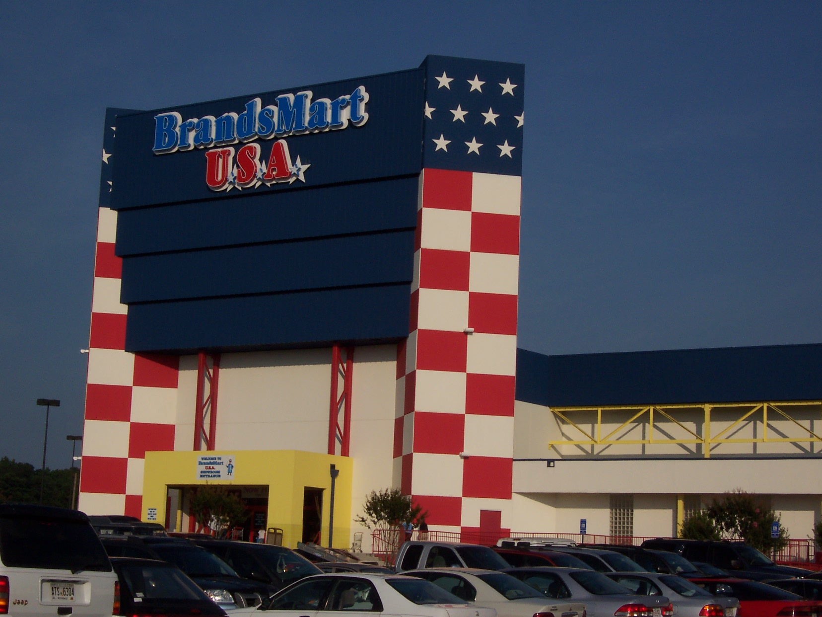 The Biggest Electronics Store I've Ever Seen - This is in Atlanta, GA.  It is an absolutely enormous discount electronics store. It took us hours to go through it, but in all fairness my mother was there and you can shop just about anywhere for hours with her!  It's not like me to have taken a picture of the sign, but it was all so big and so tacky I couldn't help myself!