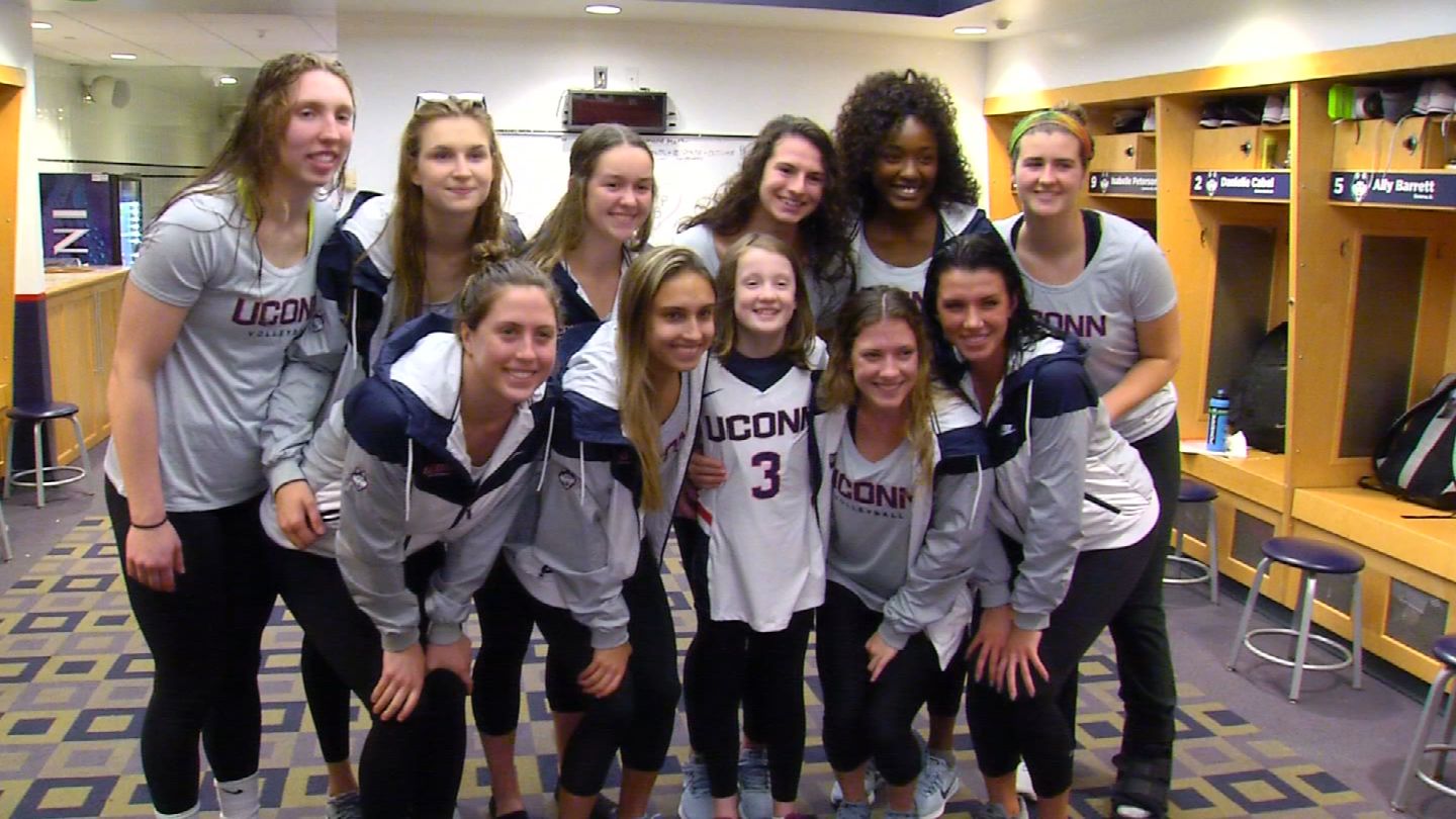 UConn Women&#039;s Volleyball team with Elsa Nocton on their team