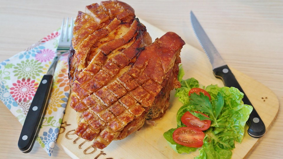 https://pixabay.com/en/roast-pork-pig-crust-roast-rind-3279042/
