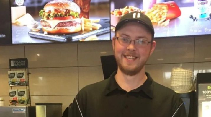 McDonald&#039;s employee Kris Knickle doing his job