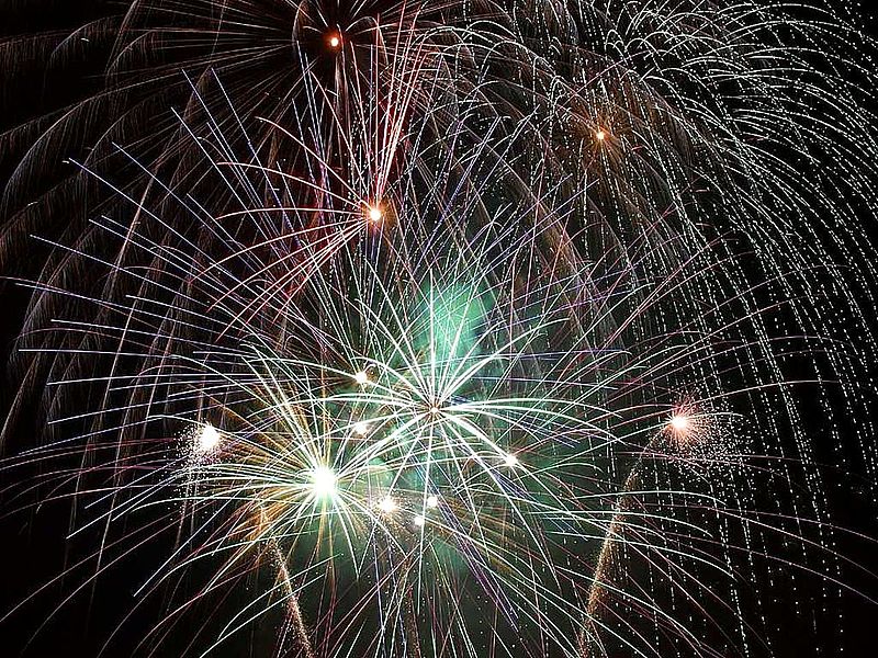 https://commons.wikimedia.org/wiki/File:Celebration_fireworks.jpg