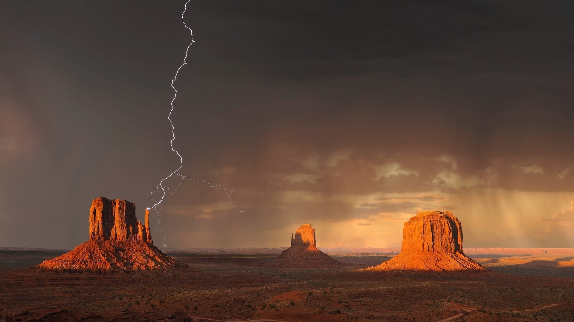 https://cdn.pixabay.com/photo/2016/08/14/16/40/monument-valley-1593318_960_720.jpg