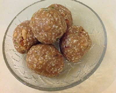 https://commons.wikimedia.org/wiki/File:Til_gud_Ladoo.png