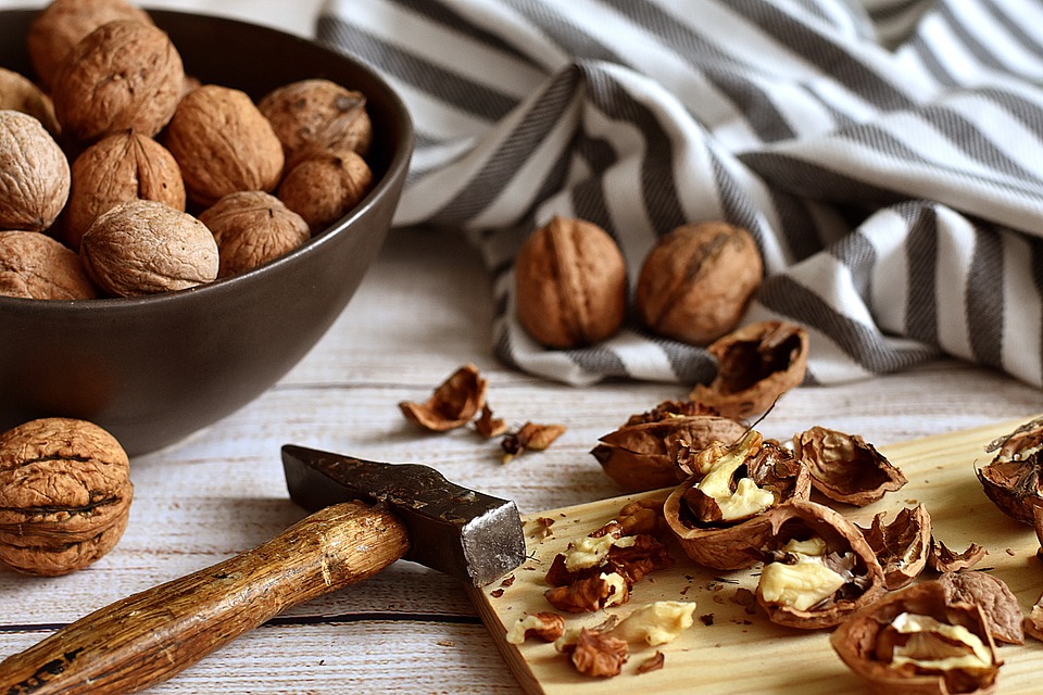 https://pixabay.com/en/walnuts-cracked-hammer-rustic-food-3844990/ https://pixabay.com/en/walnuts-cracked-hammer-rustic-food-3844990/