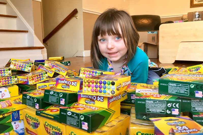 Brooklyn Brown and her project of giving away crayons to sick kids Brooklyn Brown and her project of giving away crayons to sick kids