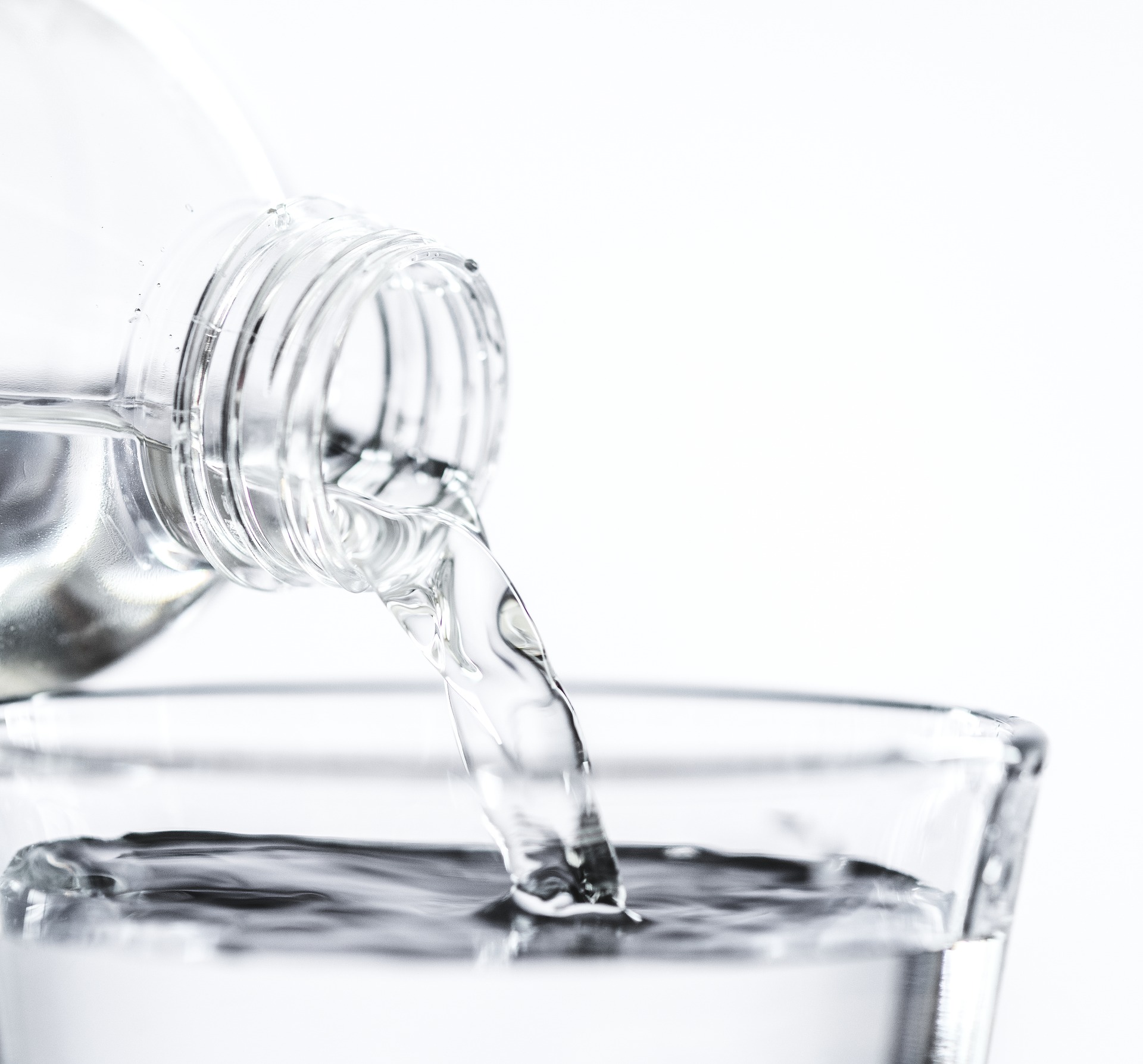 https://cdn.pixabay.com/photo/2018/07/17/09/42/aqua-3543817_960_720.jpg https://cdn.pixabay.com/photo/2018/07/17/09/42/aqua-3543817_960_720.jpg