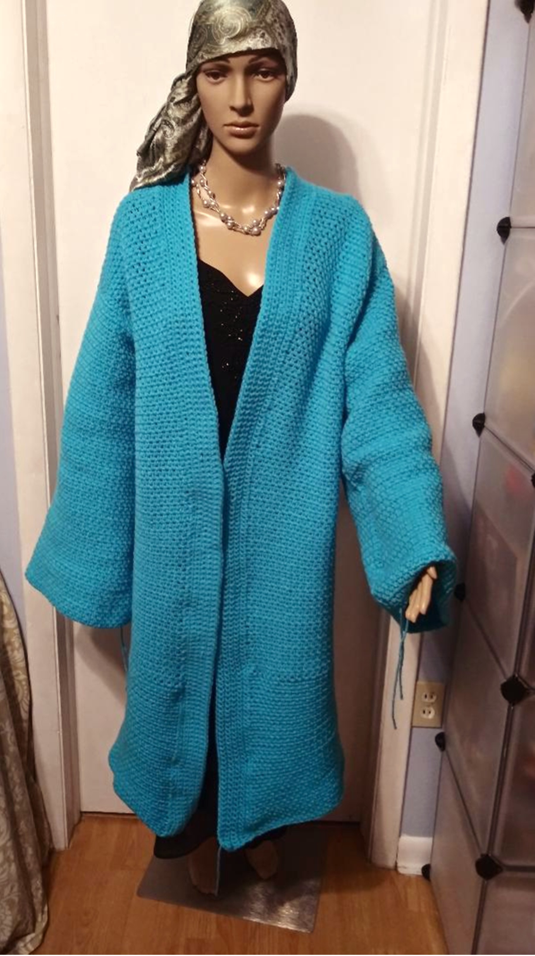Women’s Crochet Cardigan Women’s Crochet Cardigan