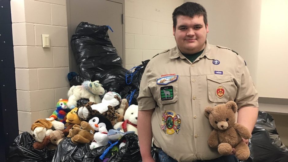St. Paul Eagle Scout Elliot Helmer does his good deed St. Paul Eagle Scout Elliot Helmer does his good deed