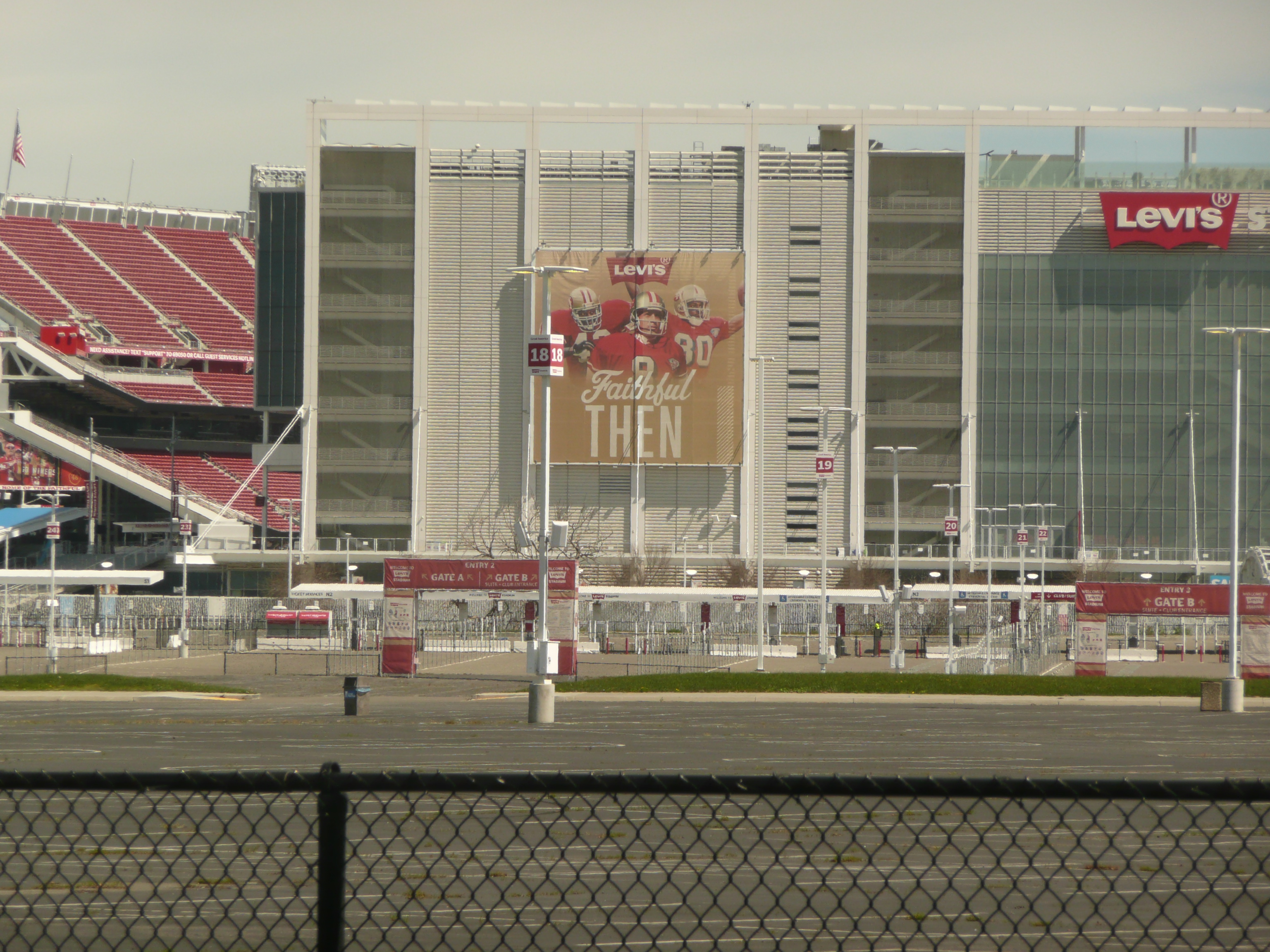 Levis Stadium,sports arena,parking lot,outdoor,sports Levis Stadium,sports arena,parking lot,outdoor,sports