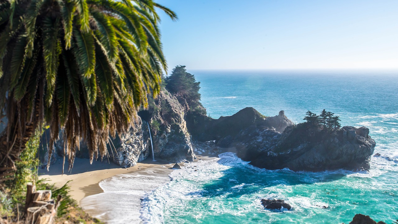 https://pixabay.com/photos/beach-sand-island-shore-coast-801875/ https://pixabay.com/photos/beach-sand-island-shore-coast-801875/