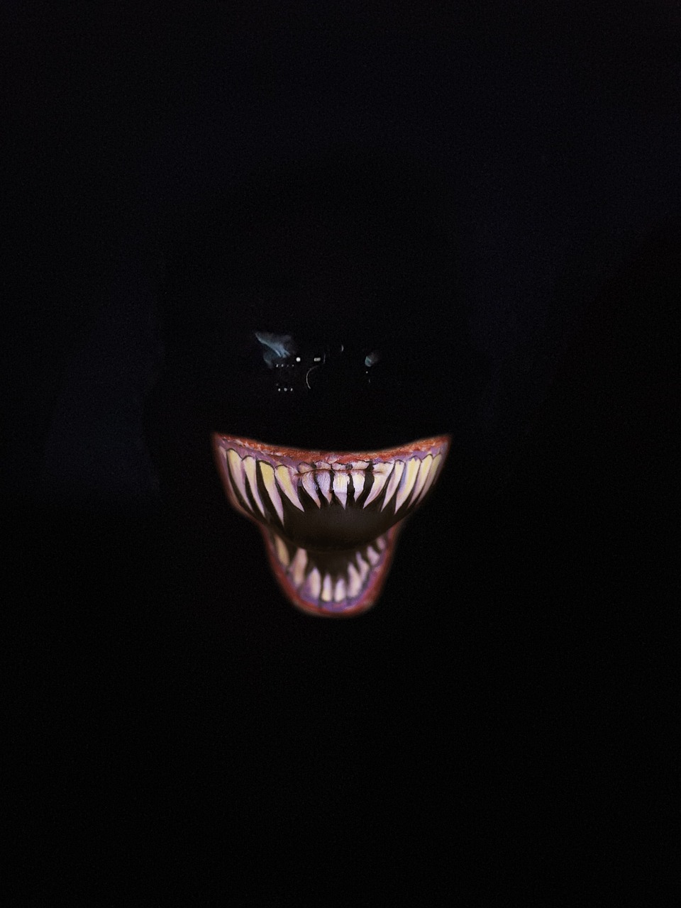 https://pixabay.com/illustrations/monster-alien-nightmare-2772071/