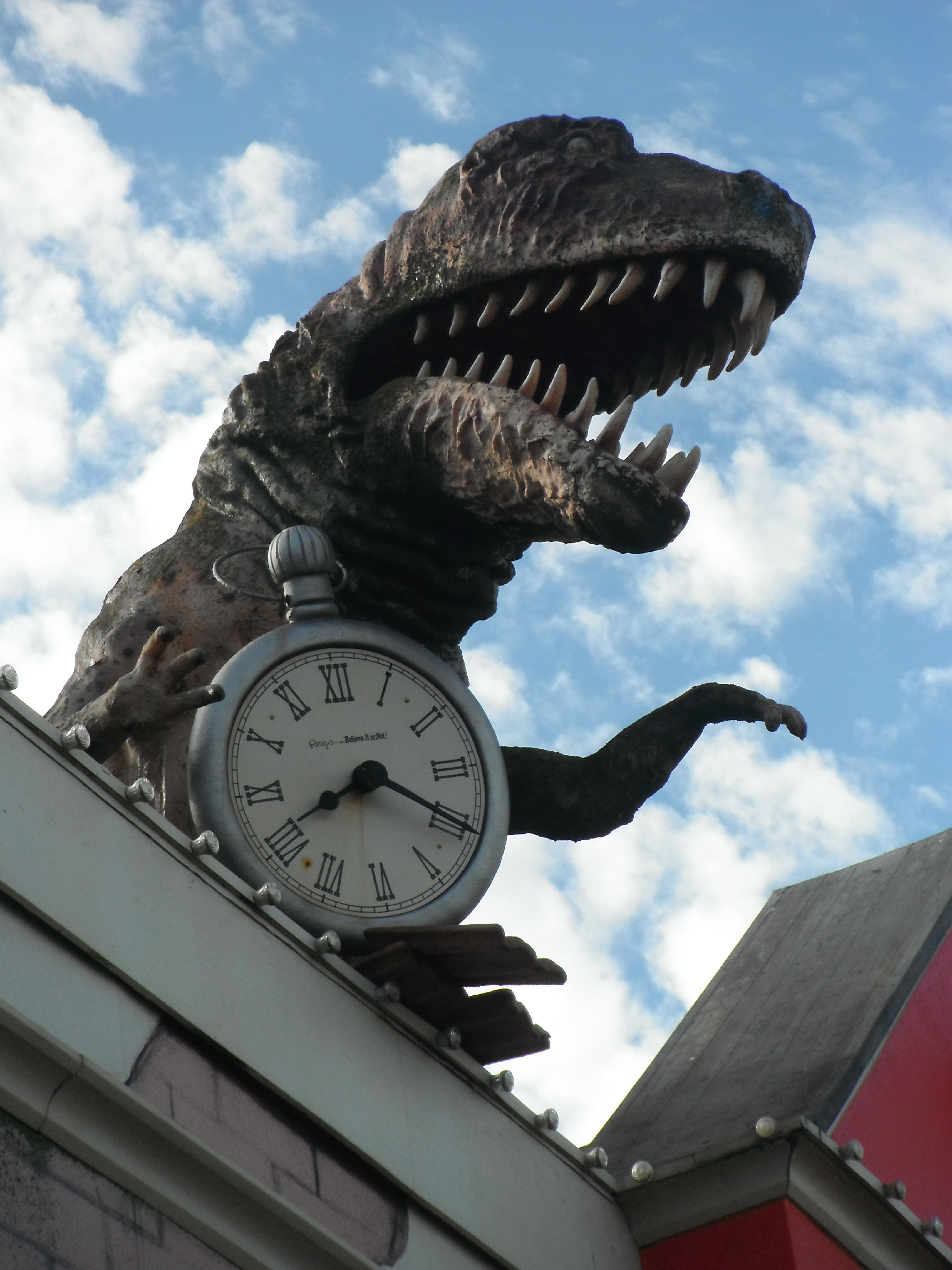 Photo taken by me - dinosaur and clock - Blackpool Photo taken by me - dinosaur and clock - Blackpool