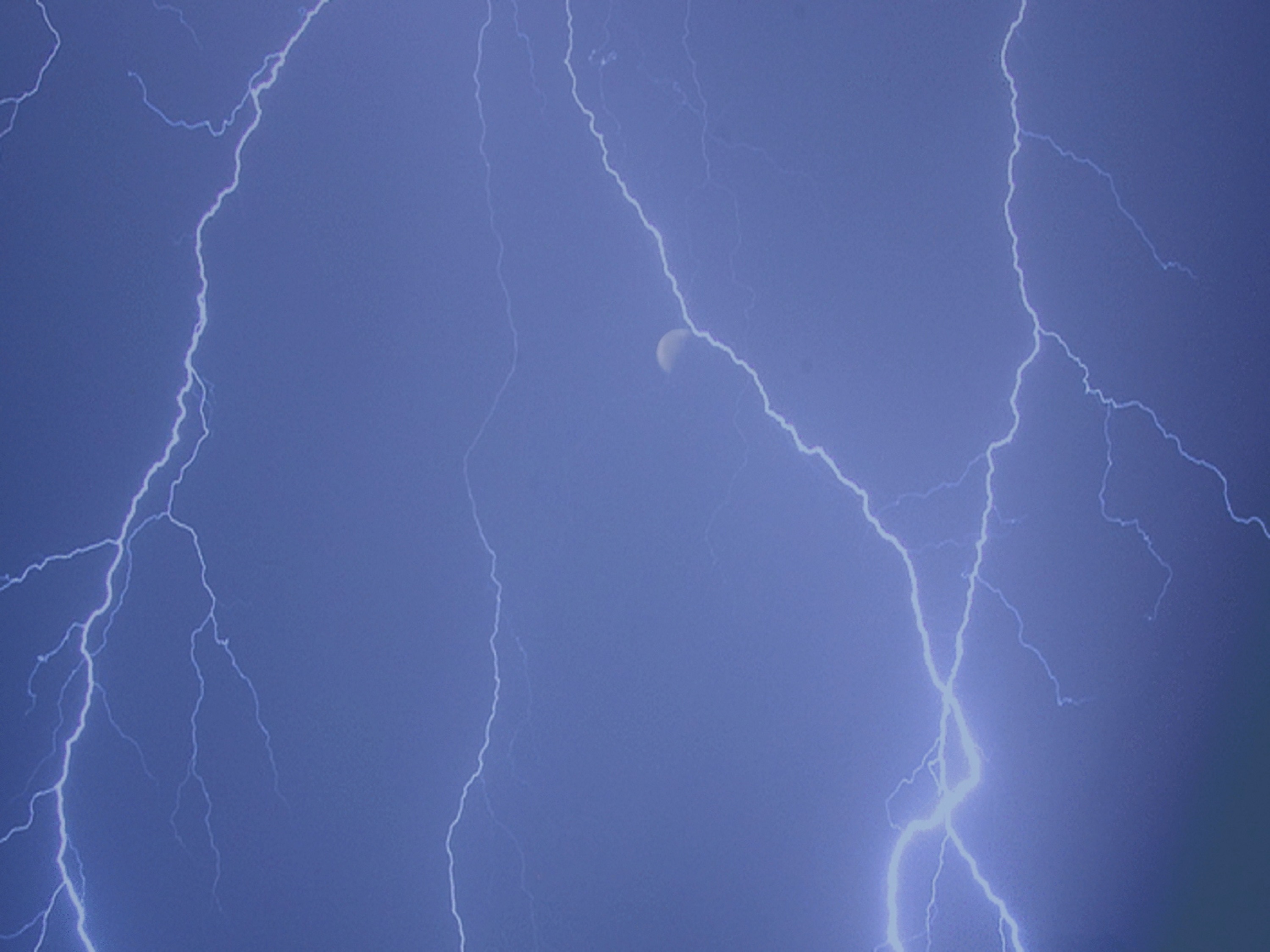Photo taken by me with Lightning Effect on LunaPic.com Photo taken by me with Lightning Effect on LunaPic.com