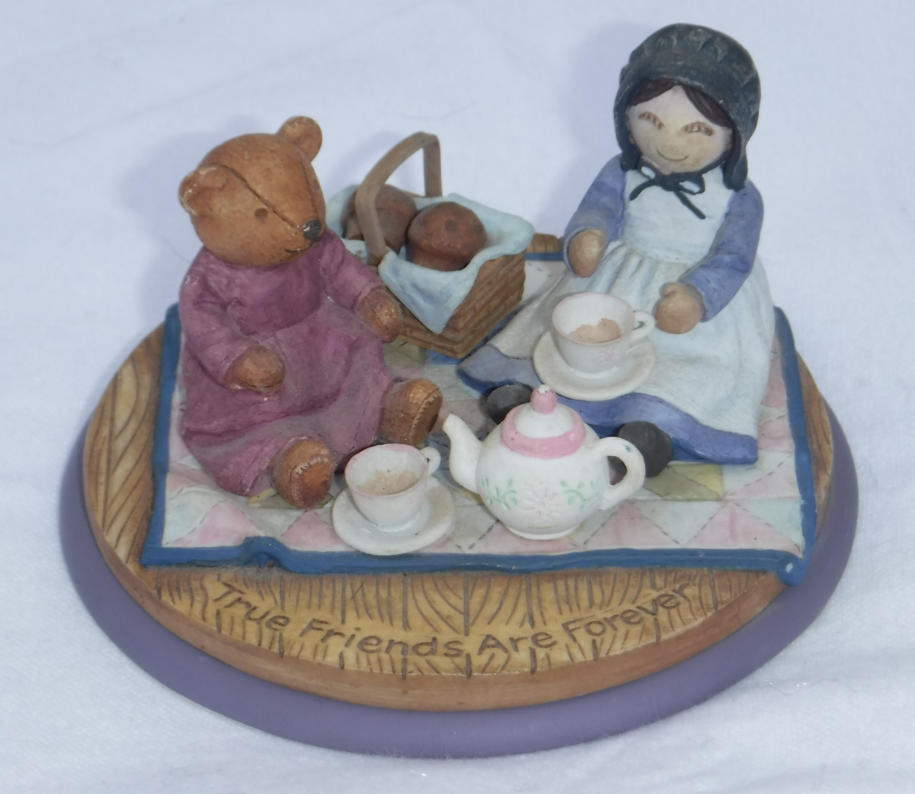 One of the photos I took of a figurine to sell on eBay One of the photos I took of a figurine to sell on eBay