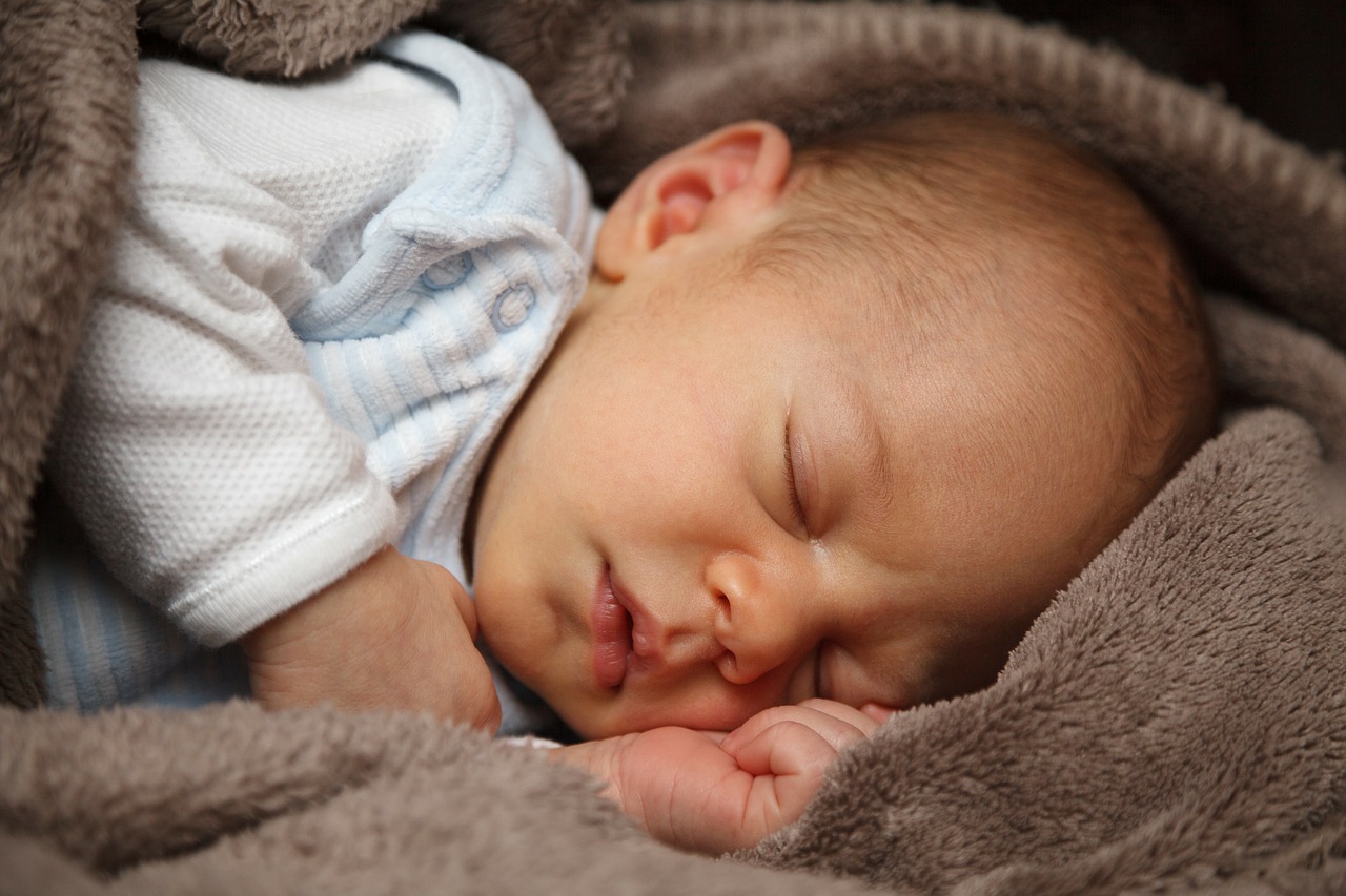 https://pixabay.com/photos/adorable-baby-beautiful-child-cute-21998/ https://pixabay.com/photos/adorable-baby-beautiful-child-cute-21998/