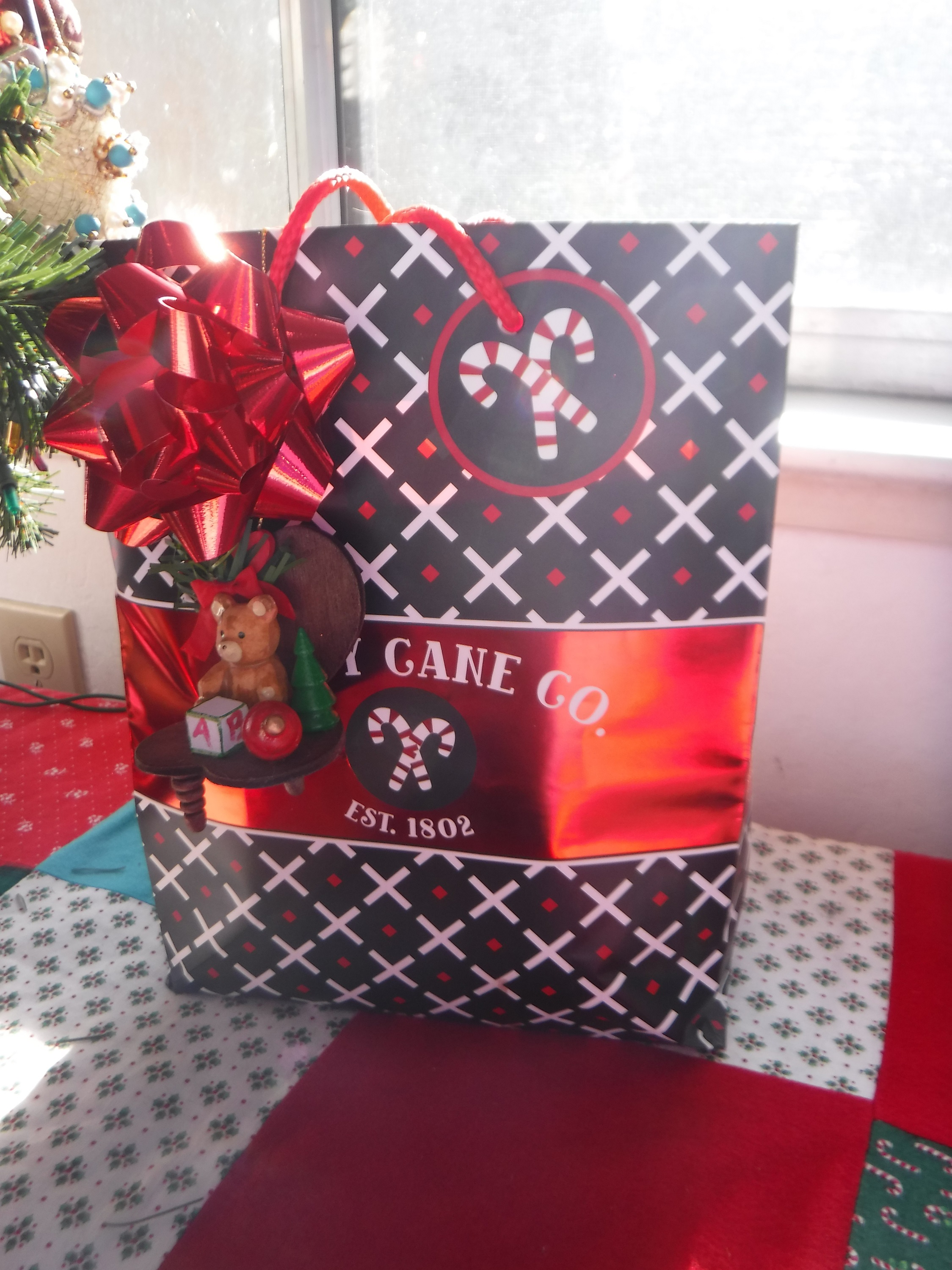 Photo I took of the gift my friend gave me under the tree Photo I took of the gift my friend gave me under the tree