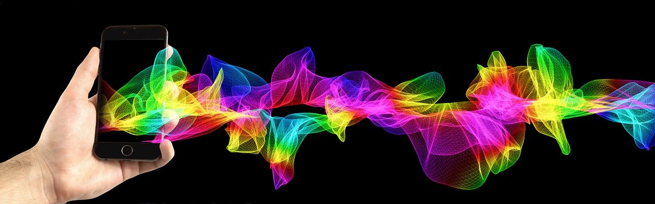 https://pixabay.com/photos/mobile-phone-smartphone-hand-1419275/ https://pixabay.com/photos/mobile-phone-smartphone-hand-1419275/